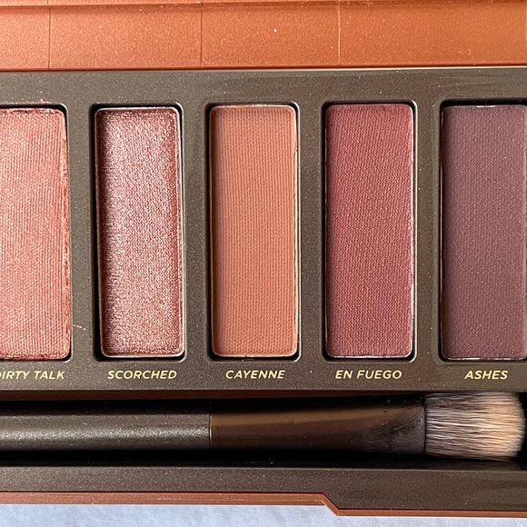 Urban Decay Naked Heat Palette - Picture 4 of 6